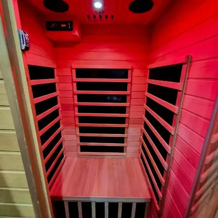 Dolce Casa Con Sauna E Cromoterapia B&B 도모도솔라