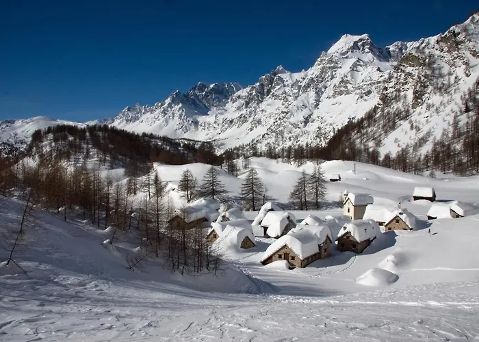 Dolce Casa Con Sauna E Cromoterapia Bed and Breakfast Domodossola